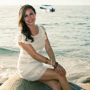 Meet your Posher, Alejandra